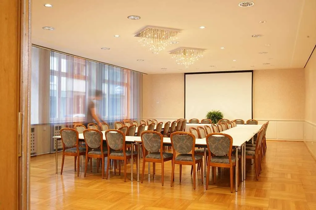 Hotel Wartburg Stuttgart 3*,