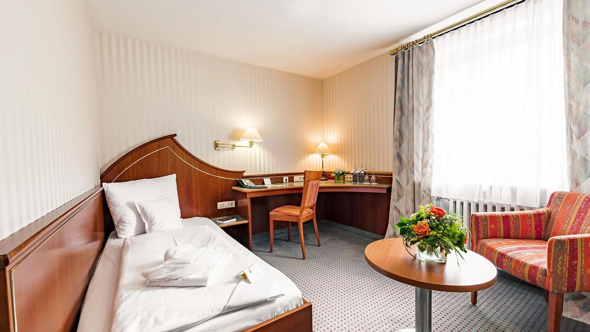 Hotel Wartburg Stuttgart 3*,